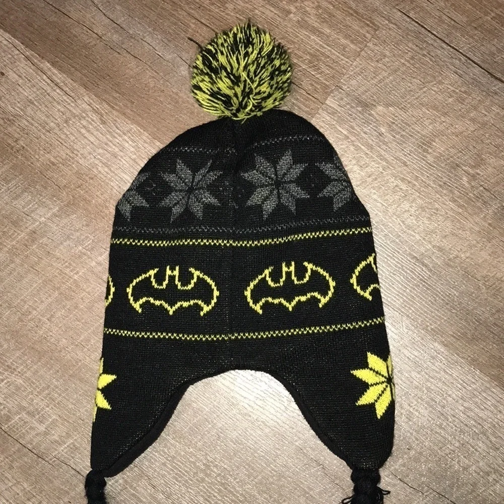 Batman Knit Winter Hat Embroidered Patch Puff Ball Top black yellow